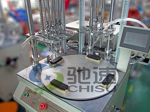 通信耦合器鎖螺絲設備